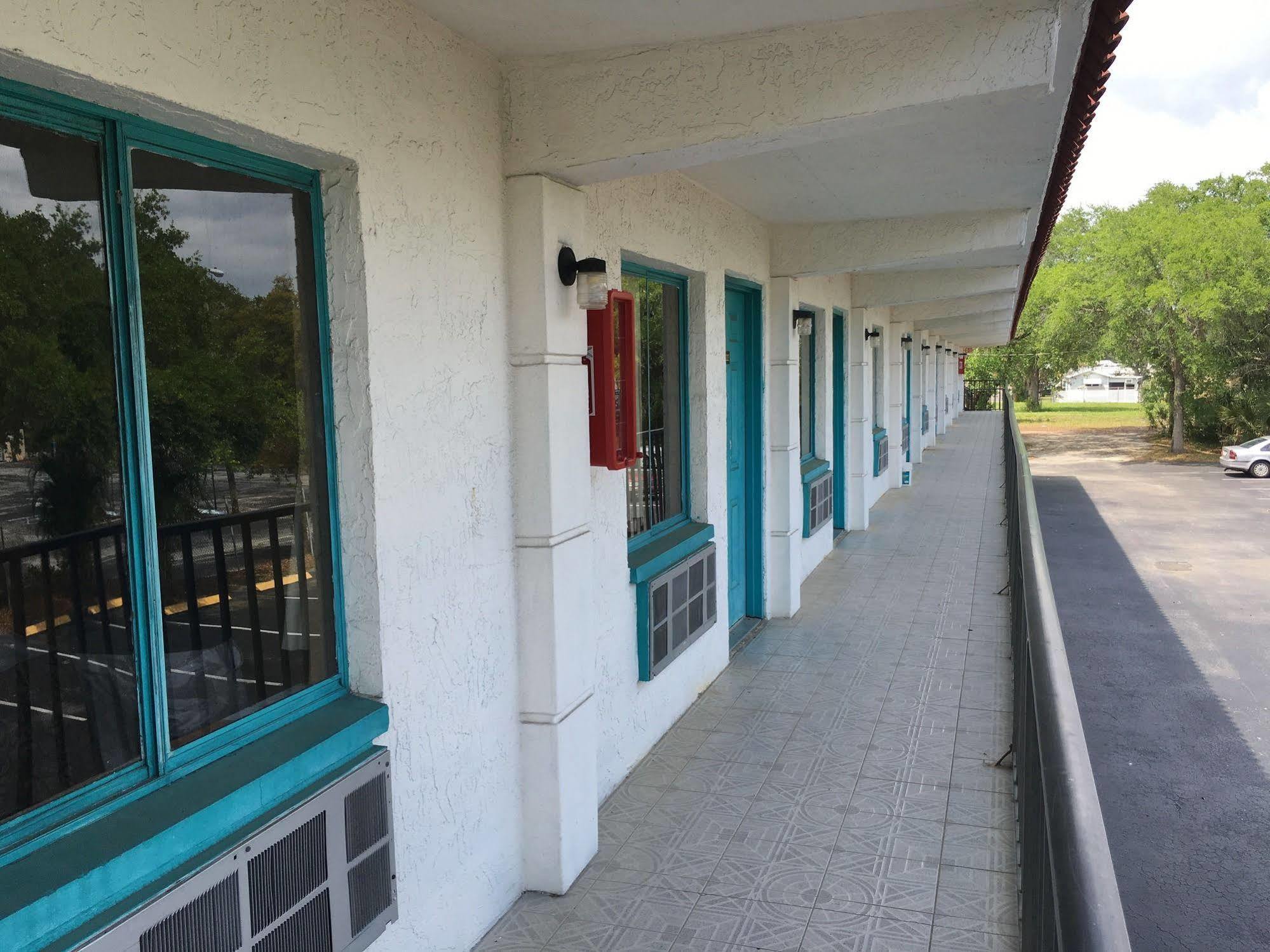 Clearwater Inn Safety Harbor Bagian luar foto
